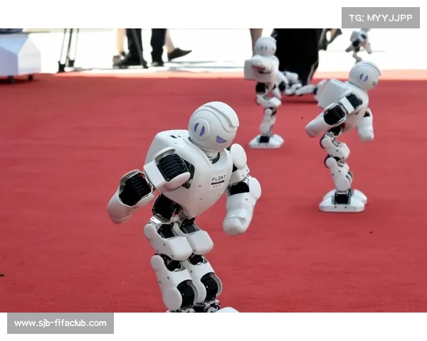 许昕谈与AI机器人对战体验 称手部动作还原度极高